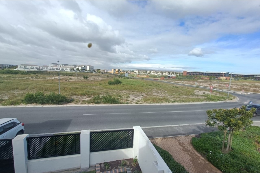 To Let 3 Bedroom Property for Rent in Sandown Western Cape
